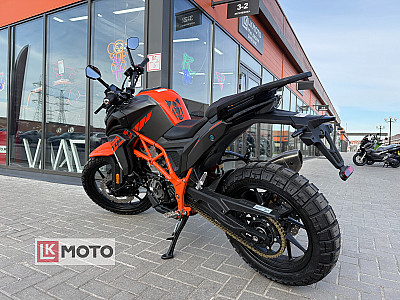Мотоцикл Regulmoto VENOM (черный/оранжевый, 208759-1) Мотоцикл Regulmoto VENOM (черный/оранжевый, 208759-1)