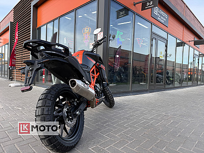 Мотоцикл Regulmoto VENOM (черный/оранжевый, 208759-1) Мотоцикл Regulmoto VENOM (черный/оранжевый, 208759-1)