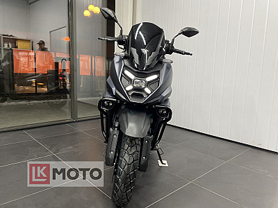 Скутер VMC SMART X 49сс (170сс, LED панель, CBS, USB, сигнализация) VIN grey Скутер VMC SMART X 49сс (170сс, LED панель, CBS, USB, сигнализация) VIN grey